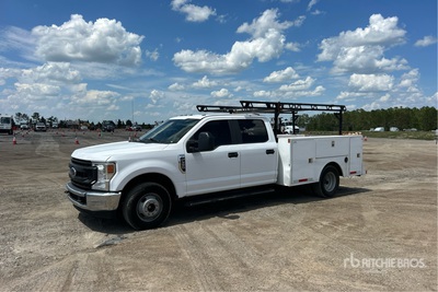 2021 Ford F-350 XL 4x2 Crew Cab Utility Truck