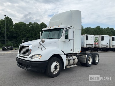 2013 Freightliner Columbia 6x4 T/A Day Cab Truck Tractor (Glider Kit)