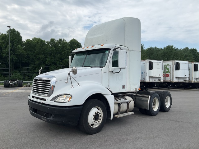 2013 Freightliner Columbia 6x4 T/A Day Cab Truck Tractor (Glider Kit)
