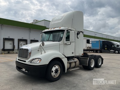 2014 Freightliner Columbia 6x4 T/A Day Cab Truck Tractor (Glider Kit)