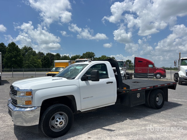 2016 Chevrolet Silverado 3500HD 4x2 Flatbed Truck