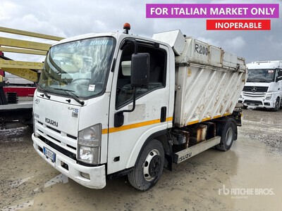 2011 Isuzu NPR 75 Müllabfuhrwagen (Inoperable)