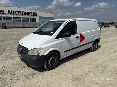 2015 Mercedes-Benz Vito 110 CDI Cargo Van