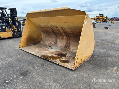 EDF 119 in Cleanup Radladerschaufel