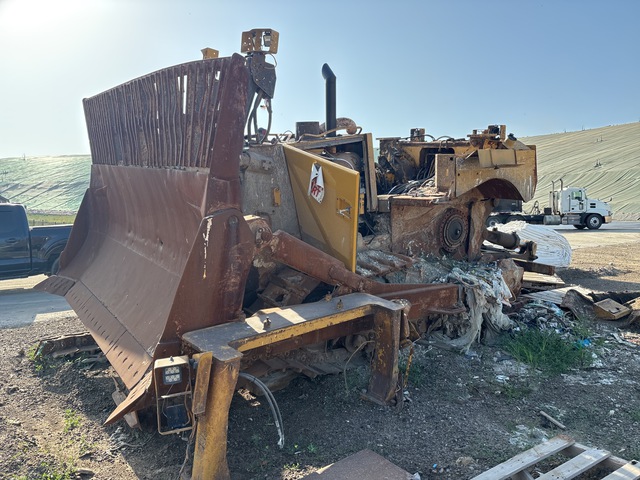2006 Cat D8T Crawler Dozer (Inoperable)