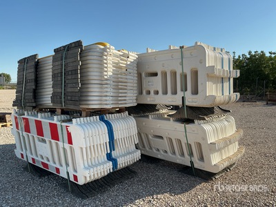 Quantity of (120) Wemas Plastic Transenne da cantiere