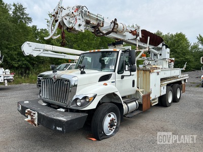 2009 International 7400 Digger Derrick Truck