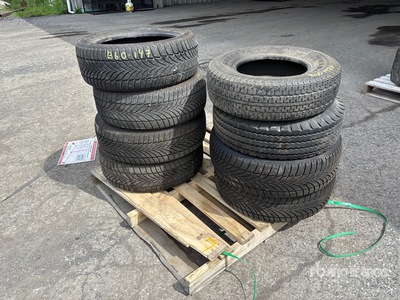 Quantity of (8) Mixed Pneumatici per autocarro