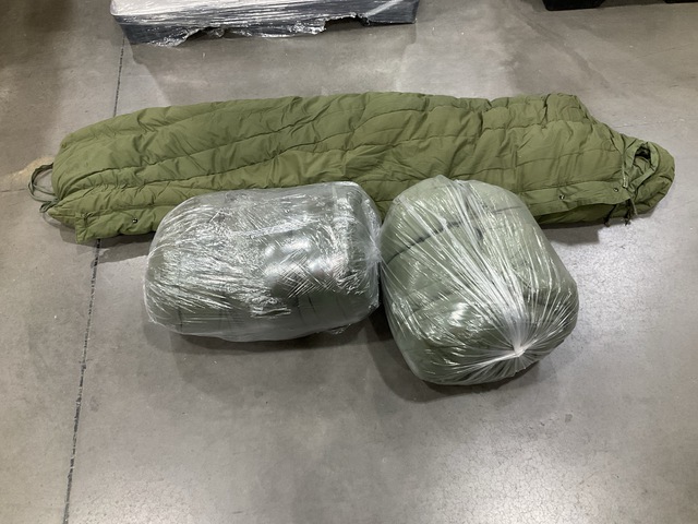 (60) Sleeping Bags