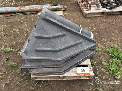 Quantity of (3) Diamond Hopper