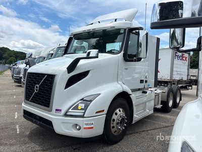 2025 Volvo VNR300 6x4 T/A Day Cab Truck Tractor
