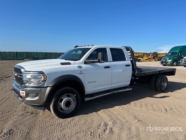 2022 Ram 5500 4x4 Crew Cab Flatbed Truck
