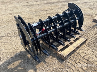 2026 GIYI GY-CLG72 72 in Log Skid Steer Grapple (Unused)