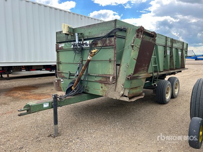 Wishek 6518 18 ft T/A Silage Wagon