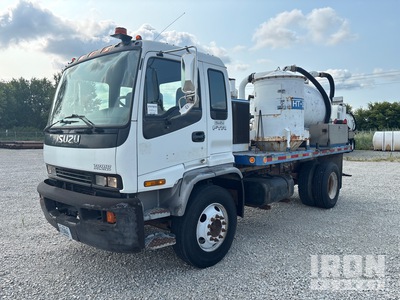 Exca-Vac HT-280 on 1999 Isuzu FTR 4x2 ハイドロバキュームトラック
