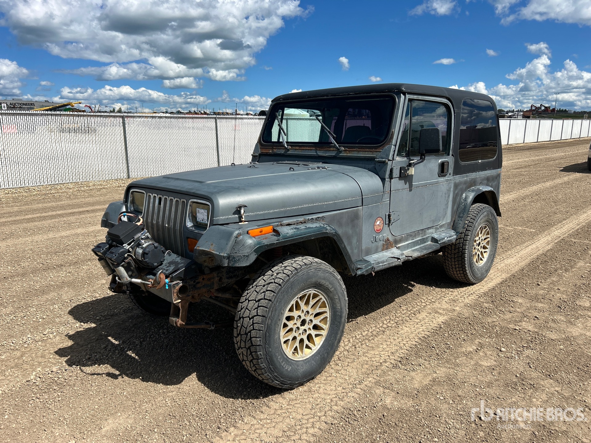 1994 Jeep Wrangler Sahara Sahara Edition 4WD SUV