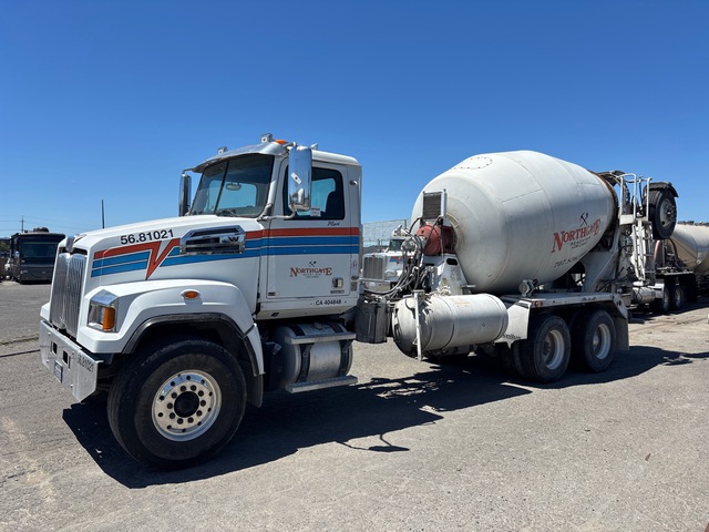 2015 Western Star 4700SF 8x4 Mixer Truck