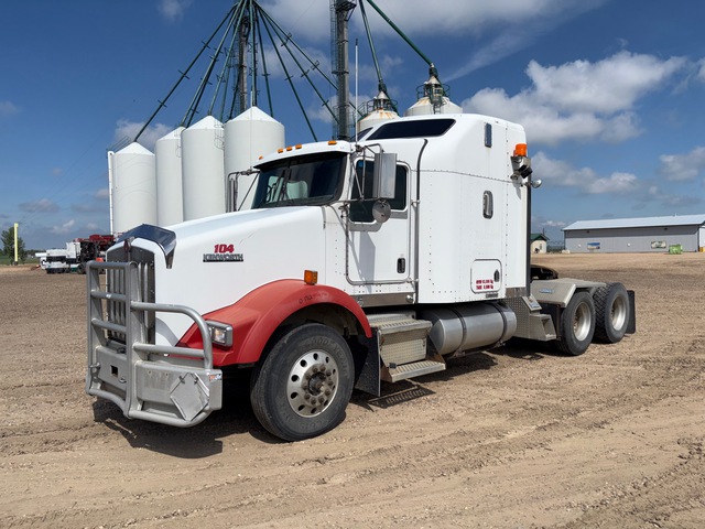 2006 Kenworth T800 6x4 T/A Sleeper Truck Tractor