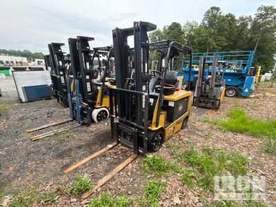 Cat EC25EN 4600 lb Gabelstapler