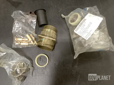 (11) Warmington CIR030FFP-32-68P-F80 Electrical Receptacle Connectors