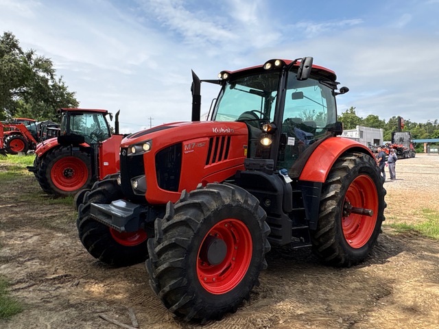2022 Kubota M7-152D 4WD Tractor