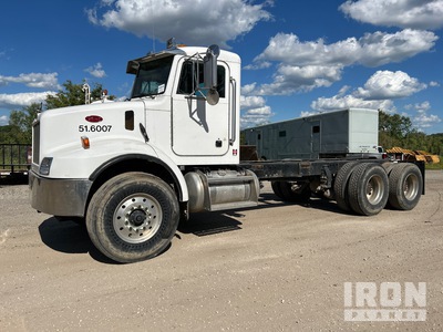 2004 Peterbilt 330 6x4 Cabine en chassis