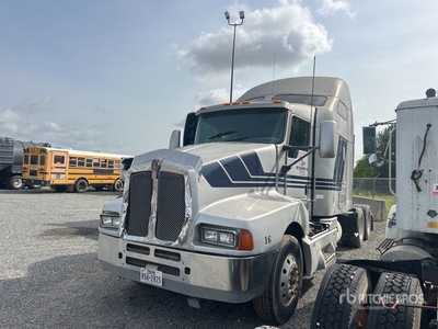 2003 Kenworth T600 6x4 Cabeza Tractora Cabina Dormitorio (Inoperable)