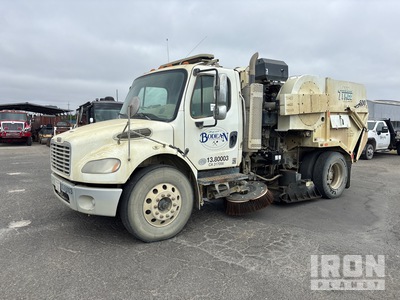 Tymco 600 on 2014 Freightliner 600 Camion balai