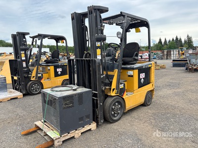 2007 Cat E5000 4200 lb Electric Forklift