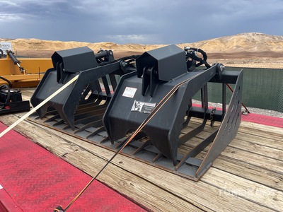 Quantity of Skid Steer Attachments Różne Osprzęt do miniładowarek