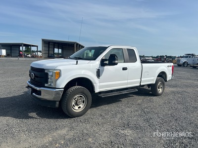 2017 Ford F-250 XL 4x4 Extended Cab Pickup