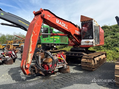 2005 Madill T2250B Track Feller Buncher