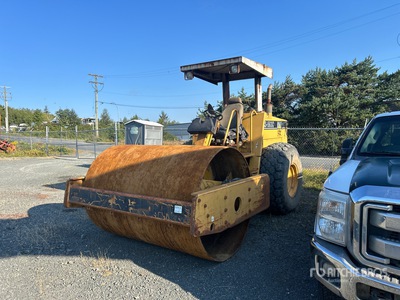 Cat CS563 Smooth Drum Compactor