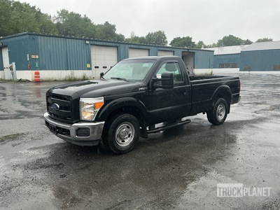 2015 Ford F-250 Super Duty XL 4x2 Pickup