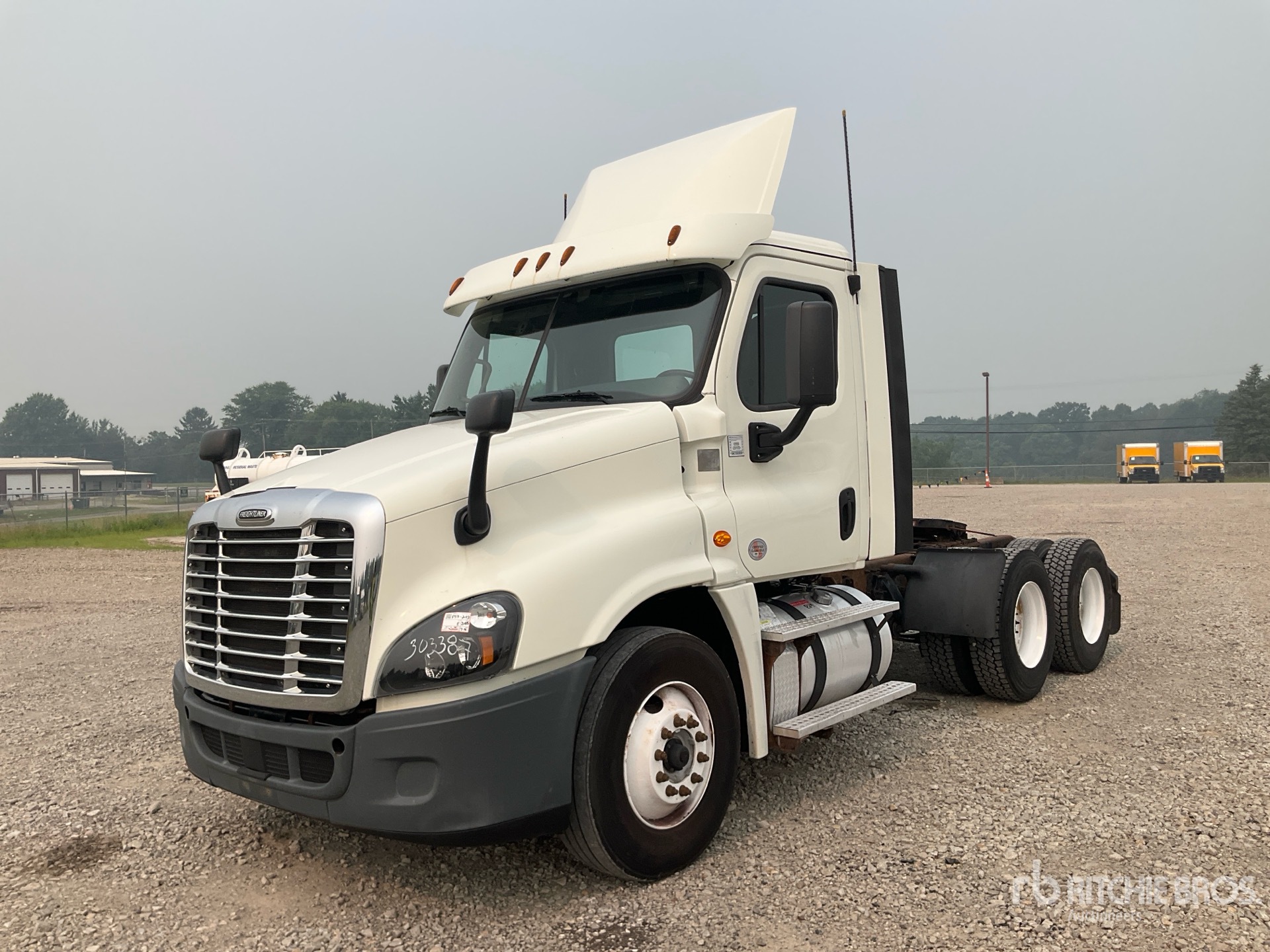 2018 Freightliner Cascadia 125 6x4 T/A Day Cab Truck Tractor