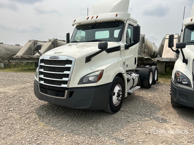 2018 Freightliner Cascadia 126 Ciągnik siodłowy T/A z kabiną dzienną