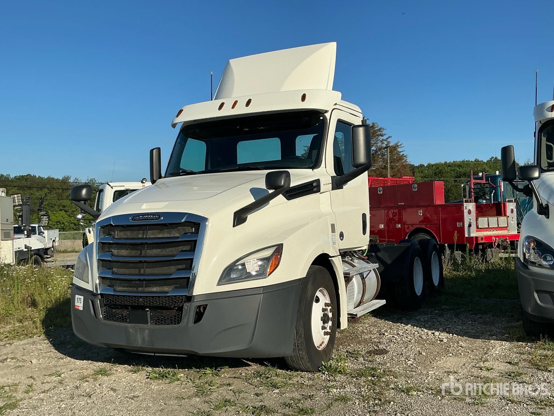 2018 Freightliner Cascadia 126 6x4 T/A Day Cab Truck Tractor