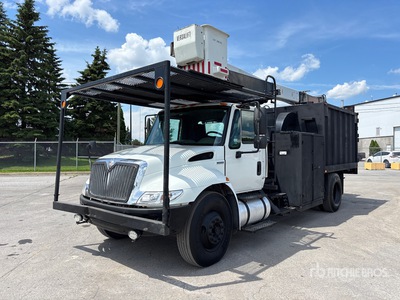 2009 International 4300 4x2 Bucket Truck