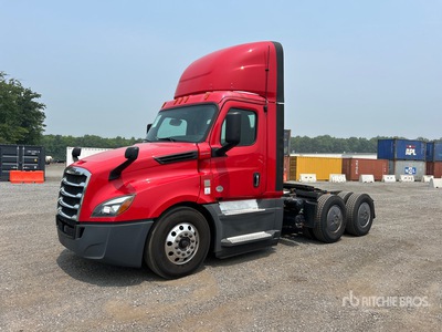 2019 Freightliner Cascadia 126 6x4 T/A Day Cab Truck Tractor