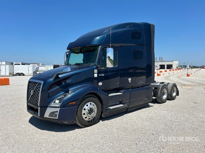 2020 Volvo VNL760 6x4 T/A Sleeper Truck Tractor
