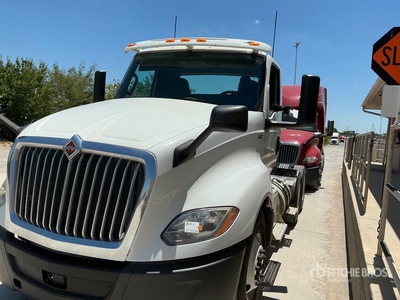 2019 International LT625 T/A Dagcabine Trekker