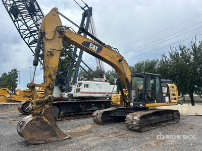 2019 Cat 326F L 油圧ショベル