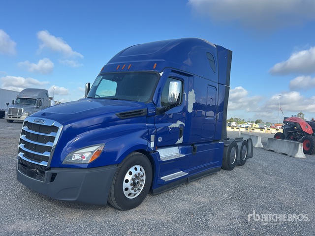 2022 Freightliner Cascadia 126 6x4 T/A Sleeper Truck Tractor