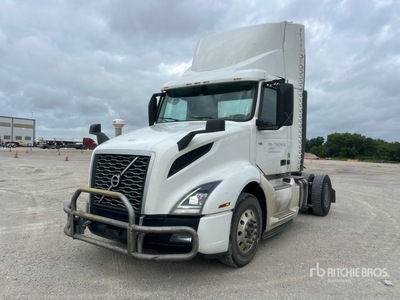 2019 Volvo VNL 4x2 S/A Day Cab Truck Tractor