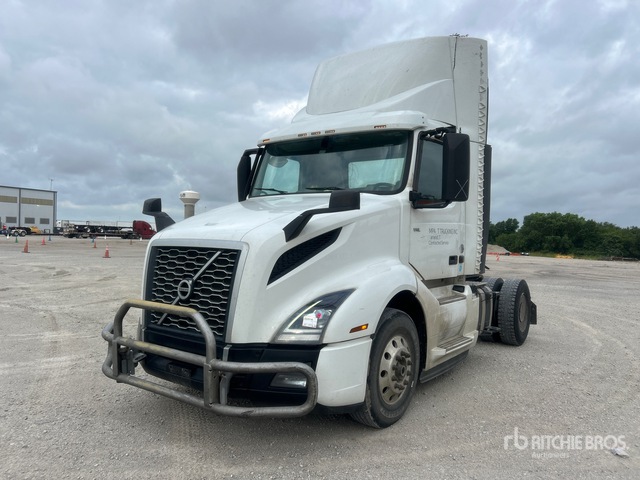 2019 Volvo VNL 4x2 S/A Day Cab Truck Tractor