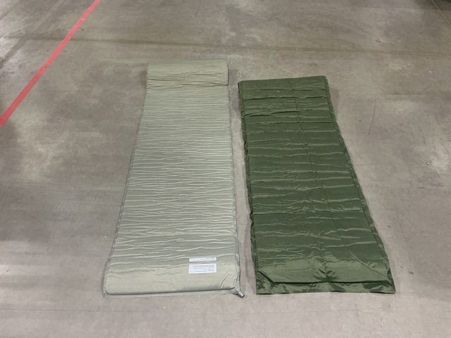 (141) Self-Inflating Sleeping Mats