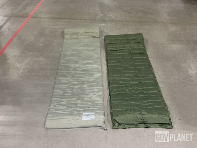 (141) Self-Inflating Sleeping Mats