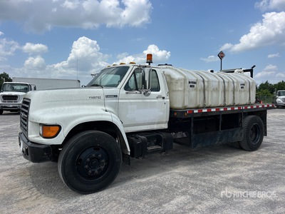 1997 Ford F-700 4x2 Autocarro per acqua