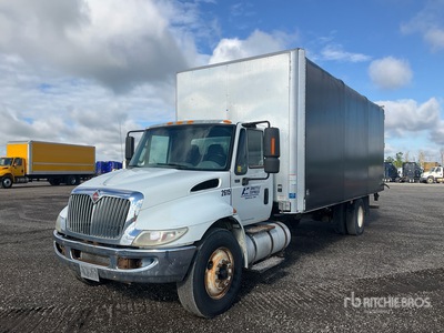 2015 International Durastar 4300 4x2 Gesloten vrachtwagen