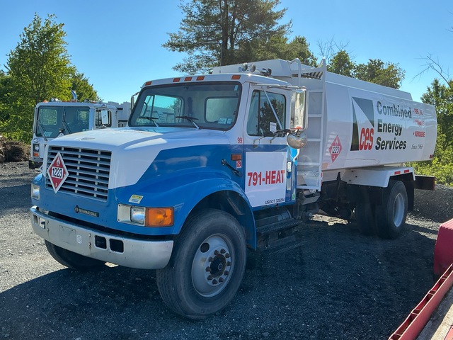 1998 International 4900 2700 gal 4x2 Fuel Truck 1998 International 4900 2700 gal 4x2 Fuel Truck
